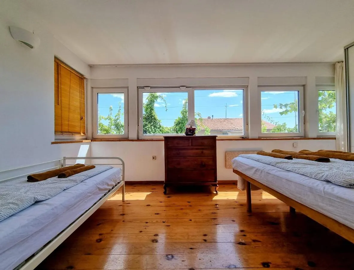 F13 Apartment Pula Hırvatistan