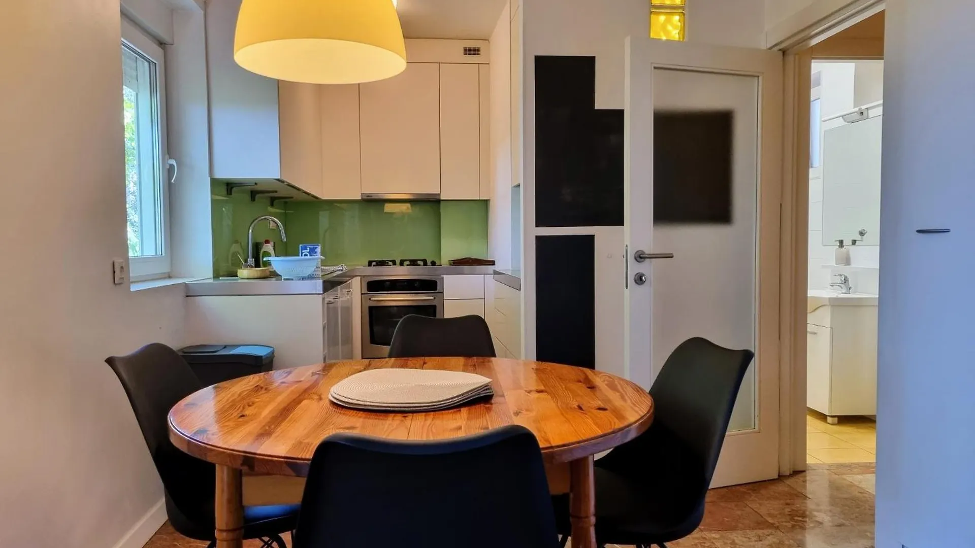 F13 Apartment Póla