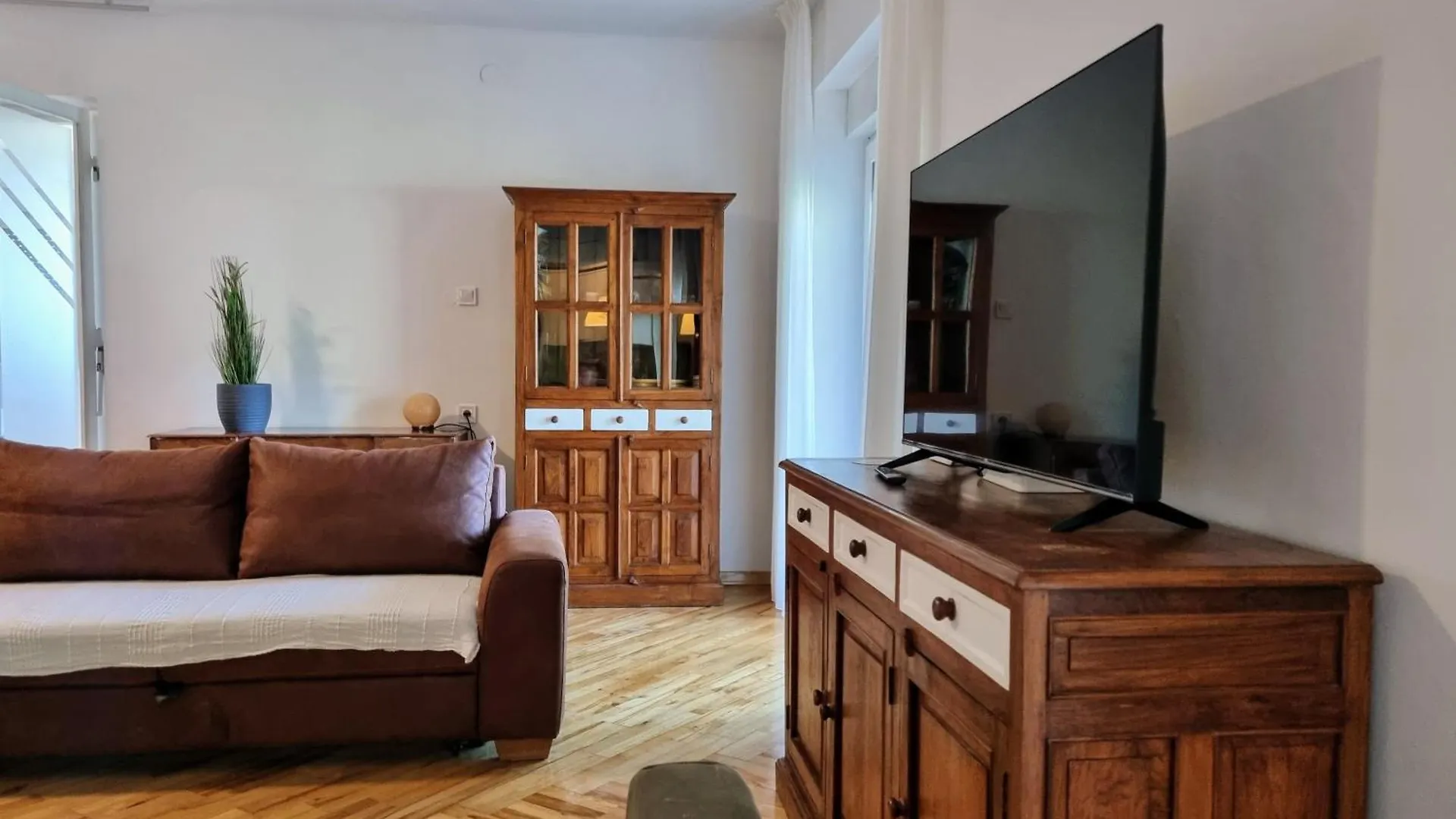 F13 Apartment Póla 0*,  Horvátország